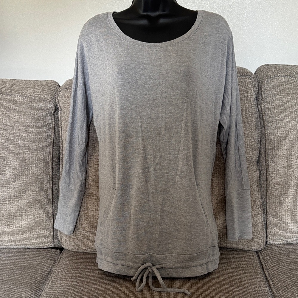 Willi Smith Gray Women's Light Sweatshirt size Medium